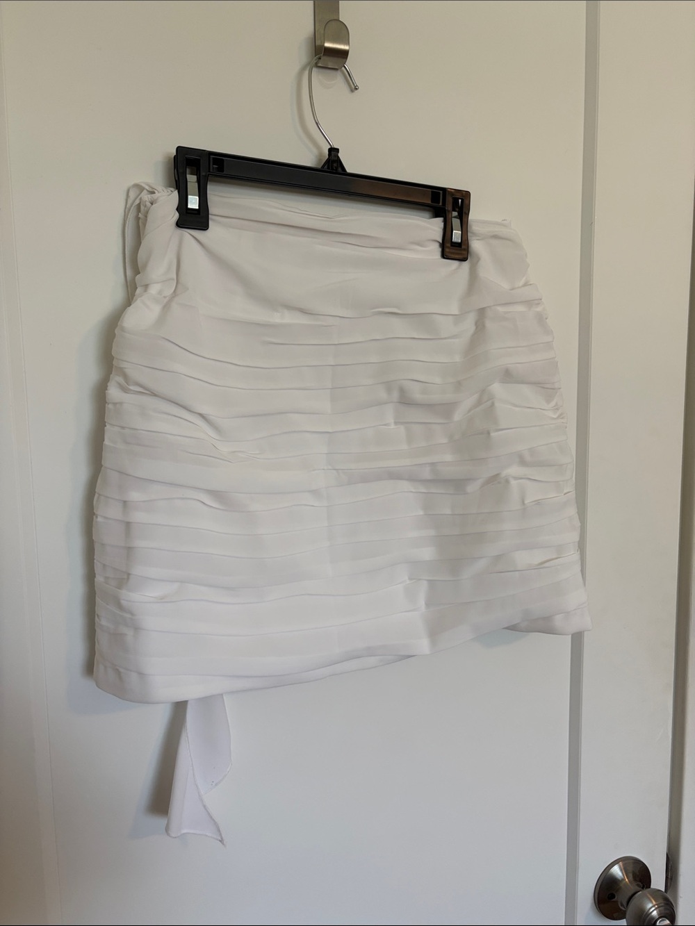 White Ruffled Bandage Mini Skort - Picture 2 of 3